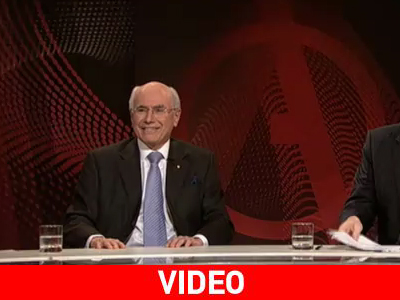 «Μόδα» έγινε το πέταμα παπουτσιών